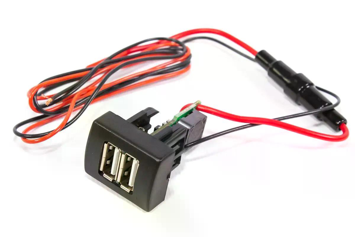 АЗУ  USB 2 гнезда штатнай Гранта,Приора