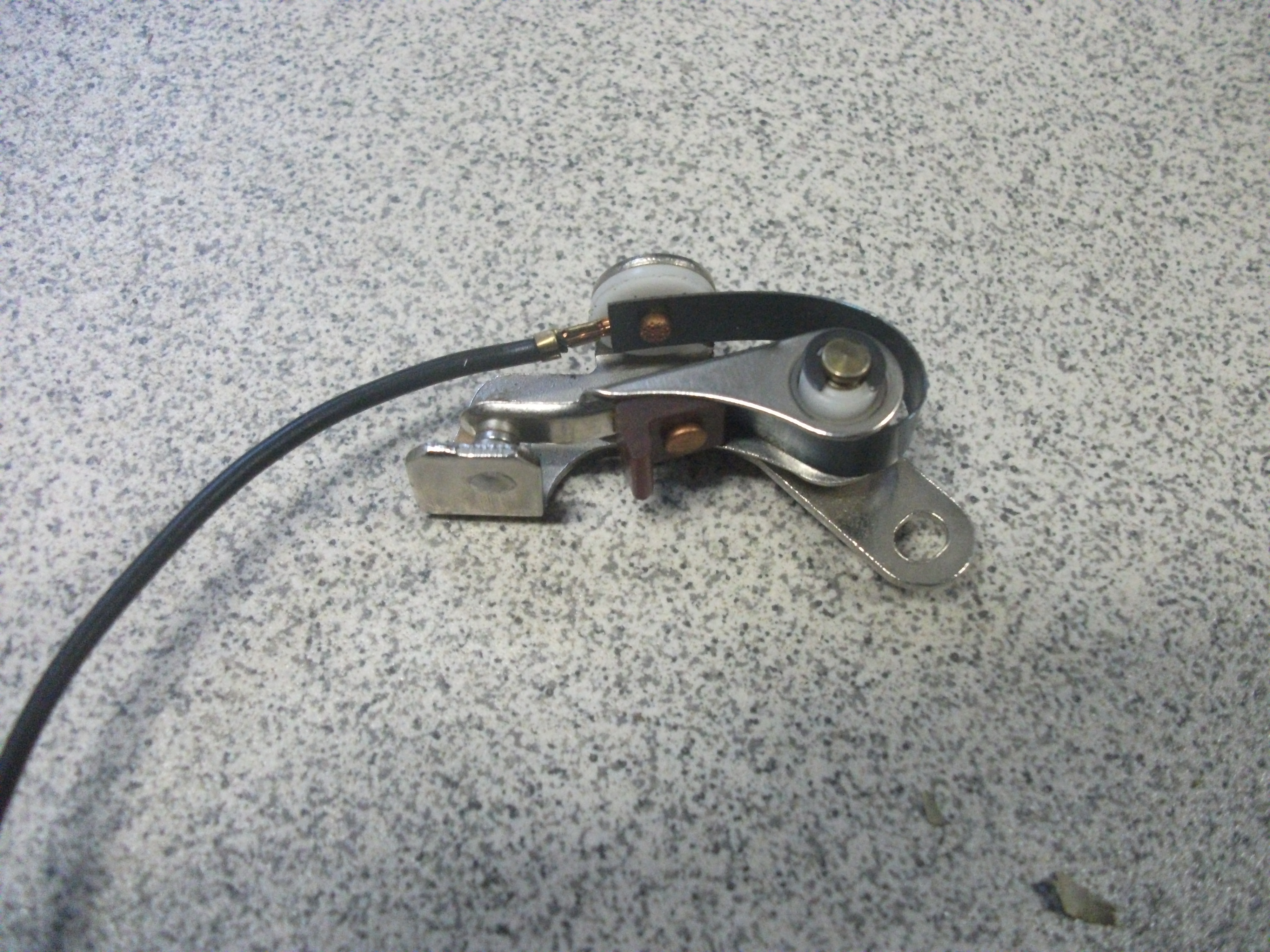 Контактная группа трамблёра распределителя зажигания     2141
