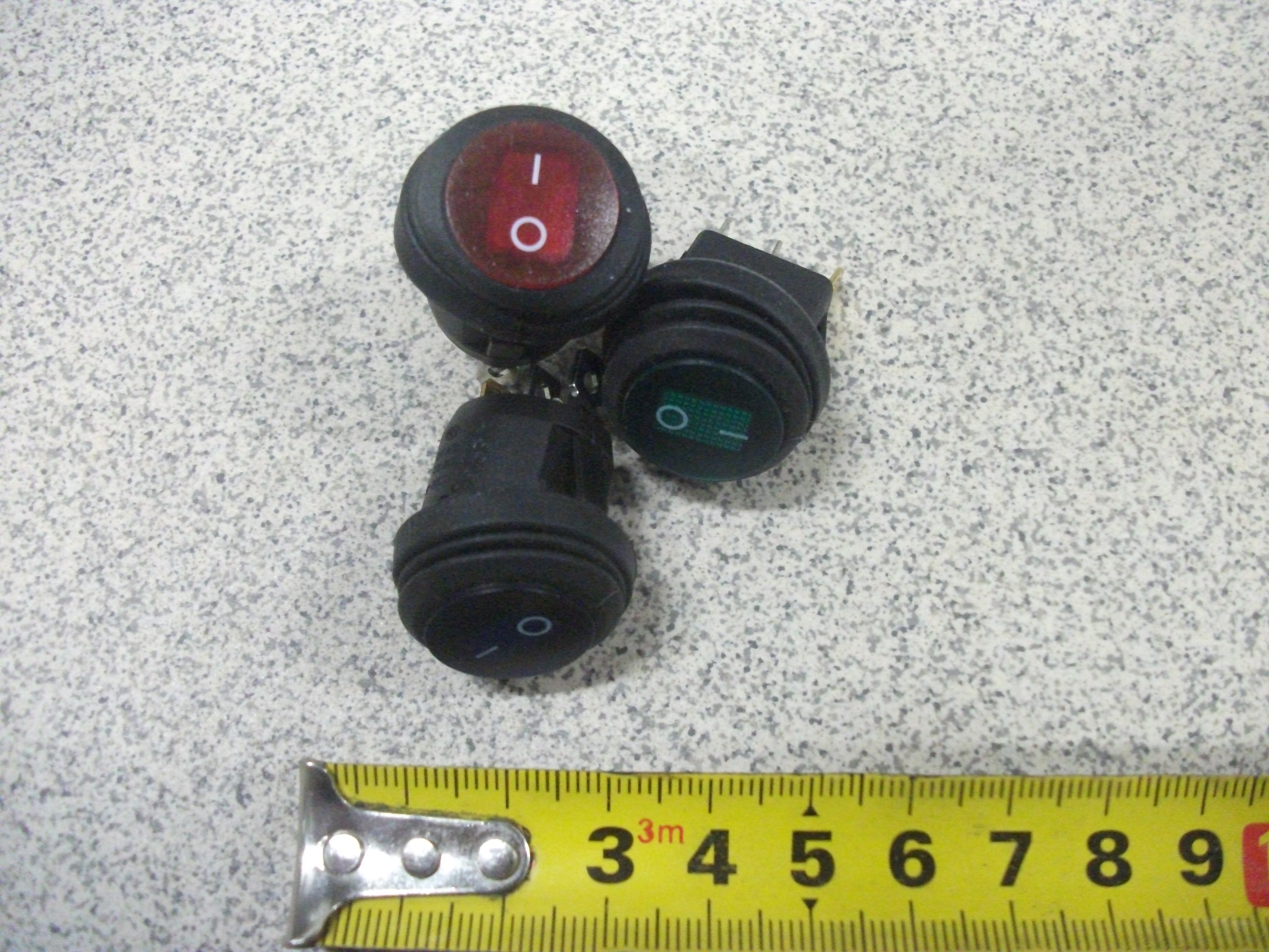 Переключатель влагозащищенный с подсветкой "ON-OFF" круглый  (красн., зелен., син., желт.) влагозащ.