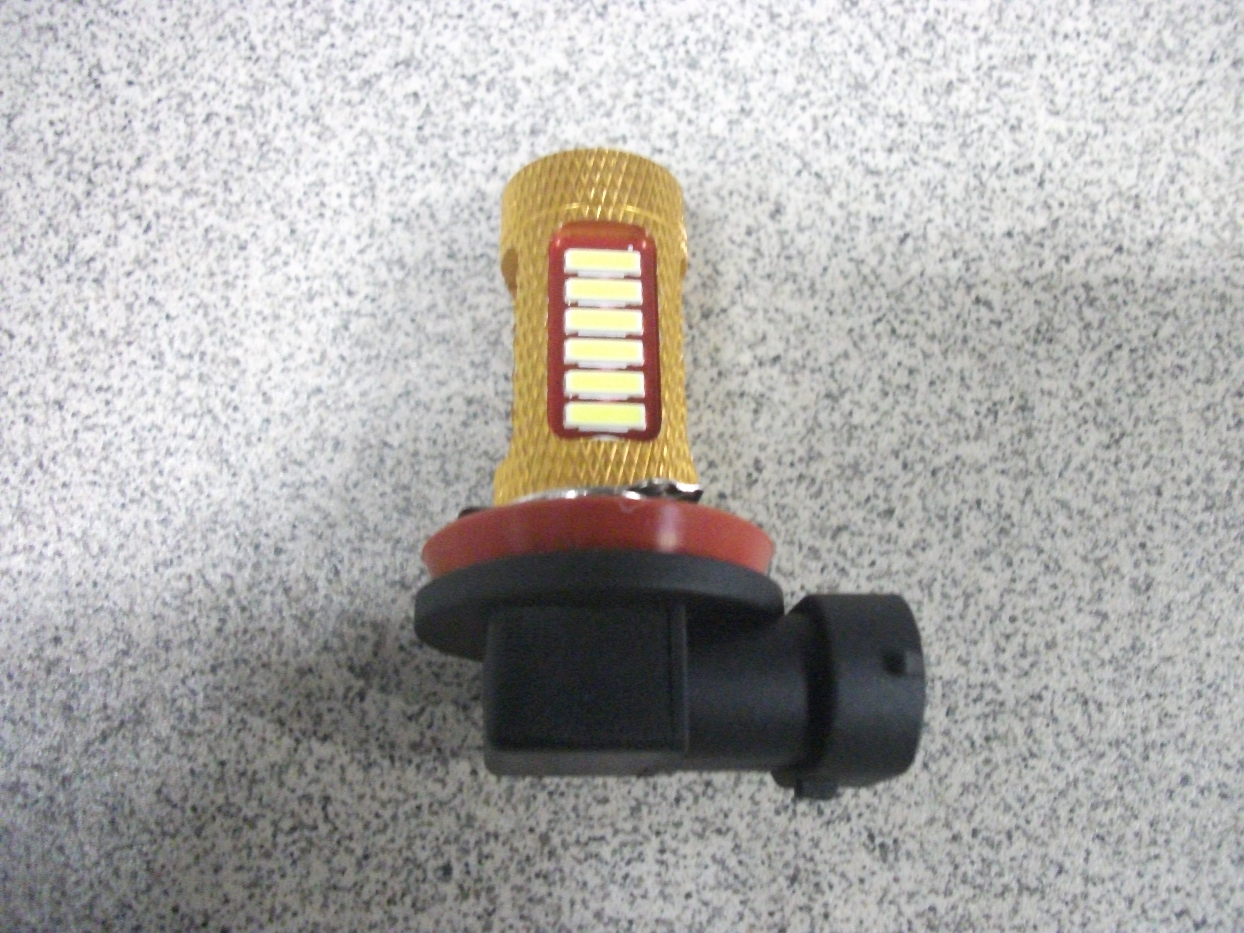 H11   Светодиод  64+6 SMD линза         фото не соответствует
