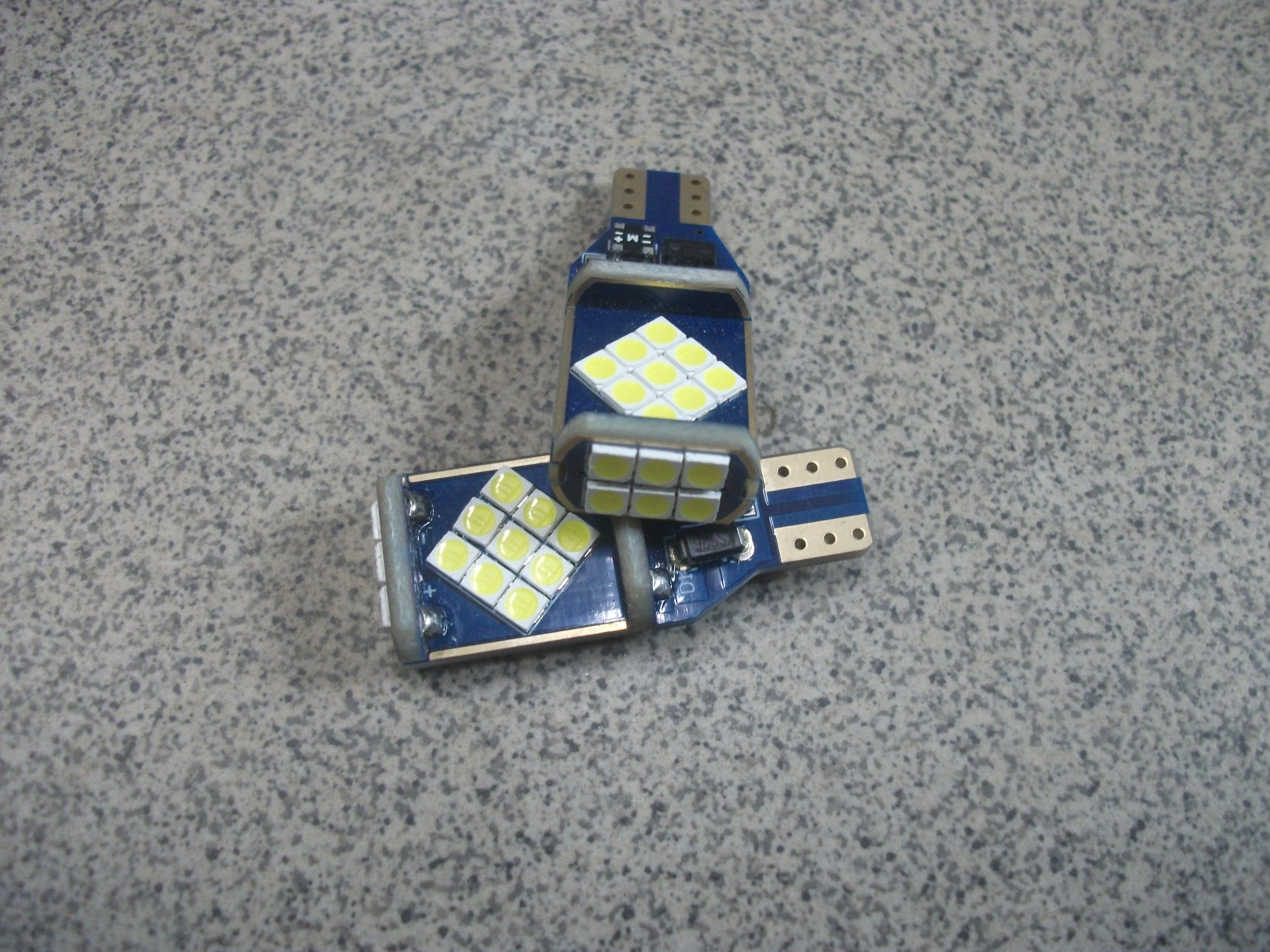 W16W    Светодиод   24 SMD