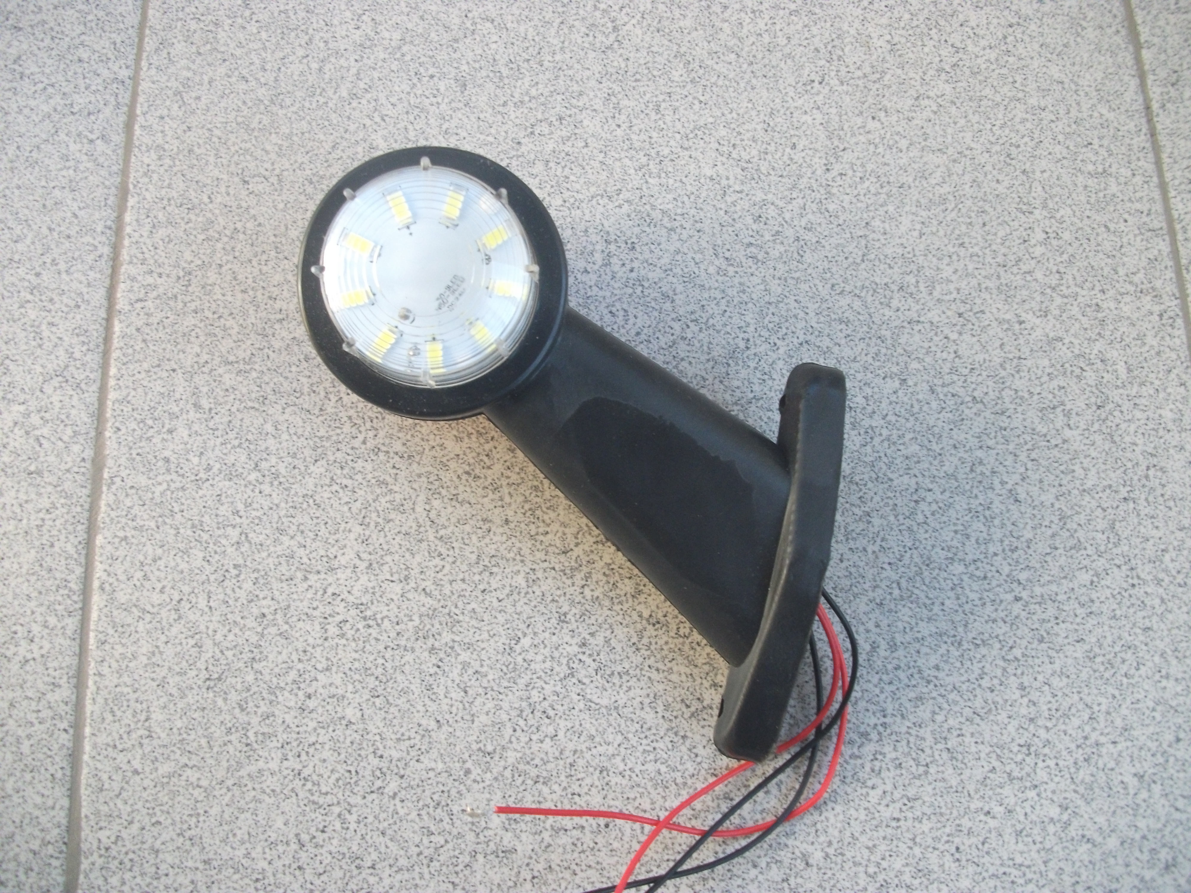 Фонарь   Габаритный   (РОЖКИ)    45'     ФГ-14-04.3716 LED красно\белый бегающий