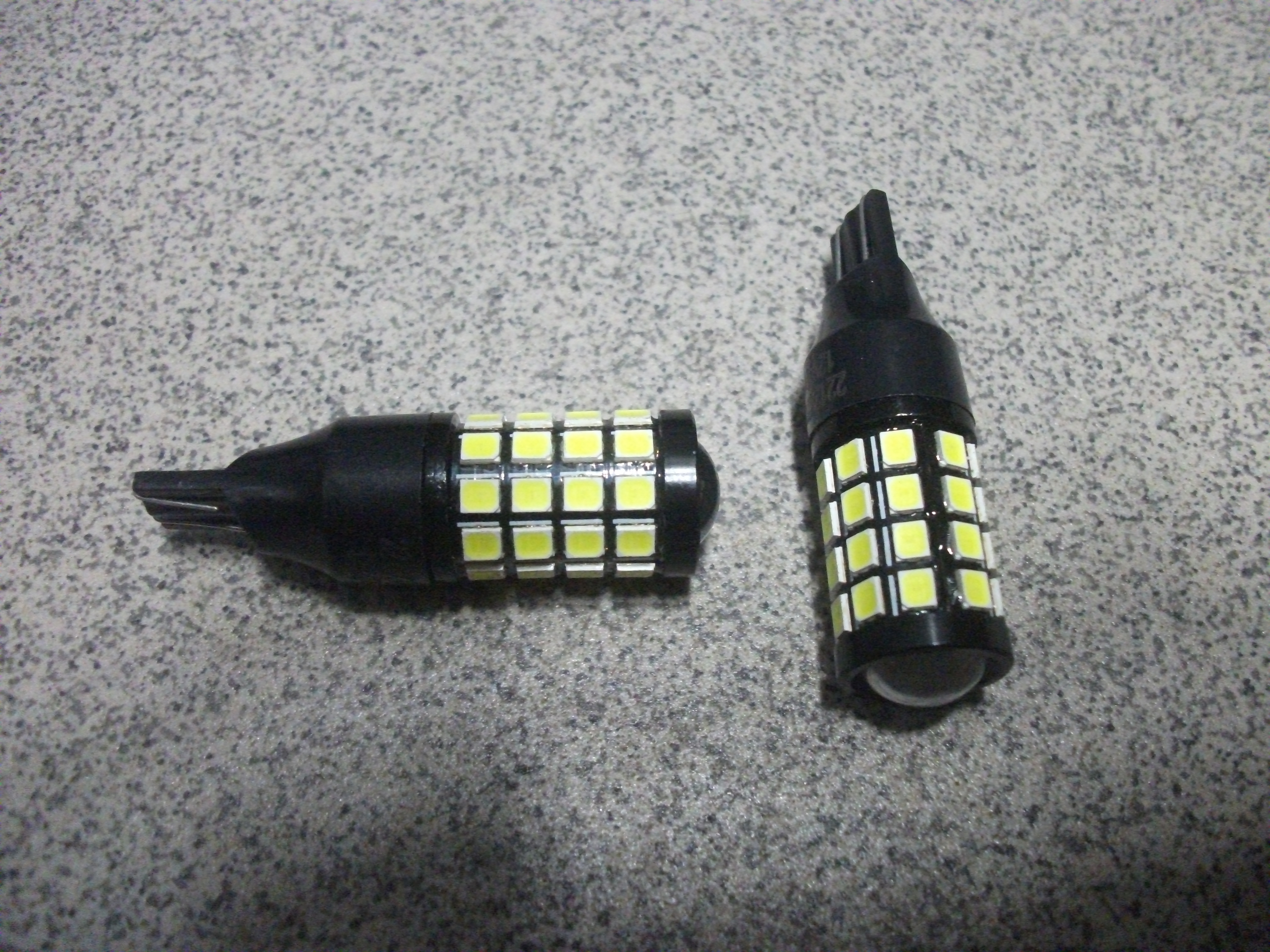 W16W     Светодиод   44 SMD + линза